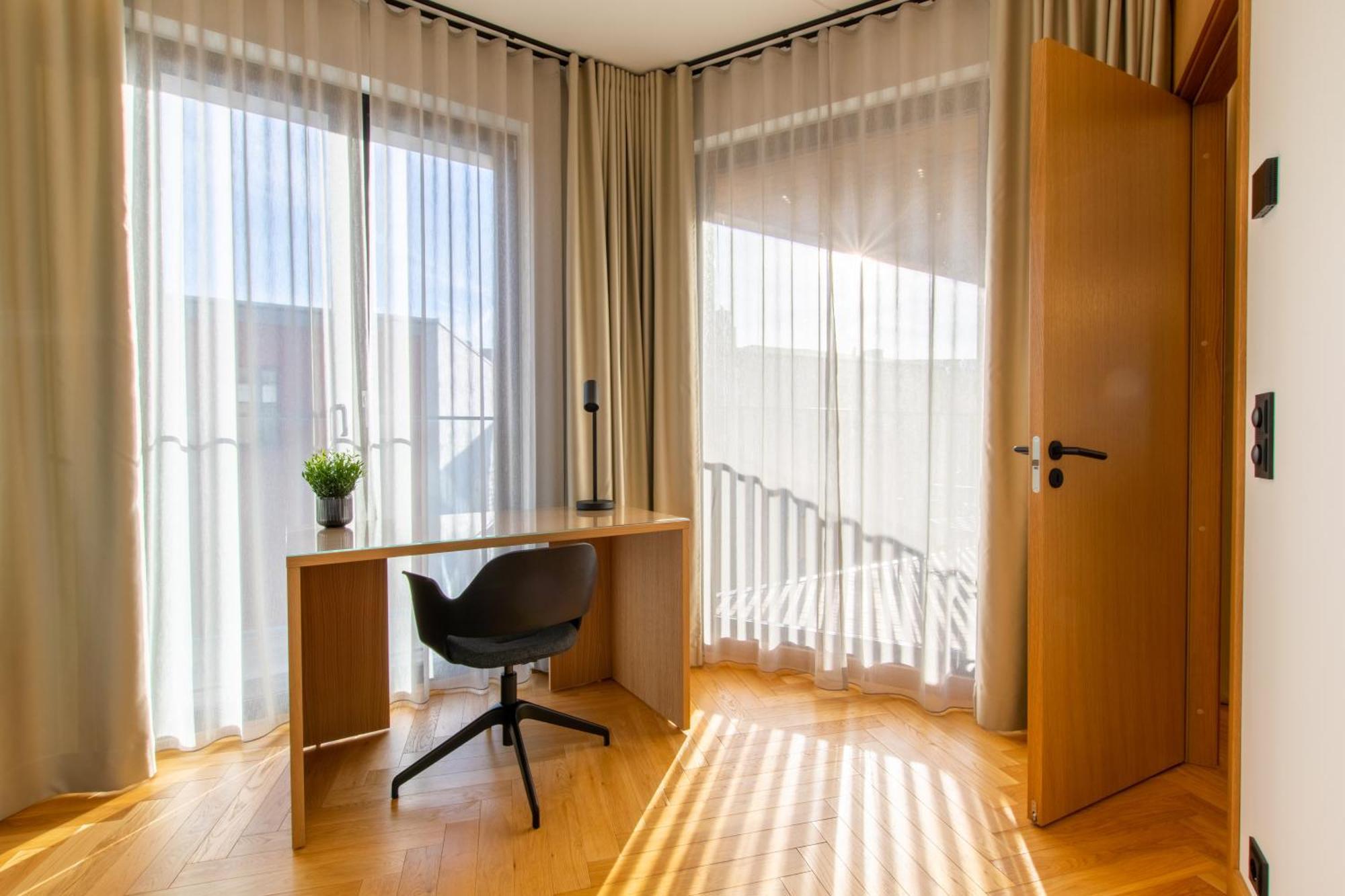 Tobiase Residences - Luxury Apartments Талин Екстериор снимка