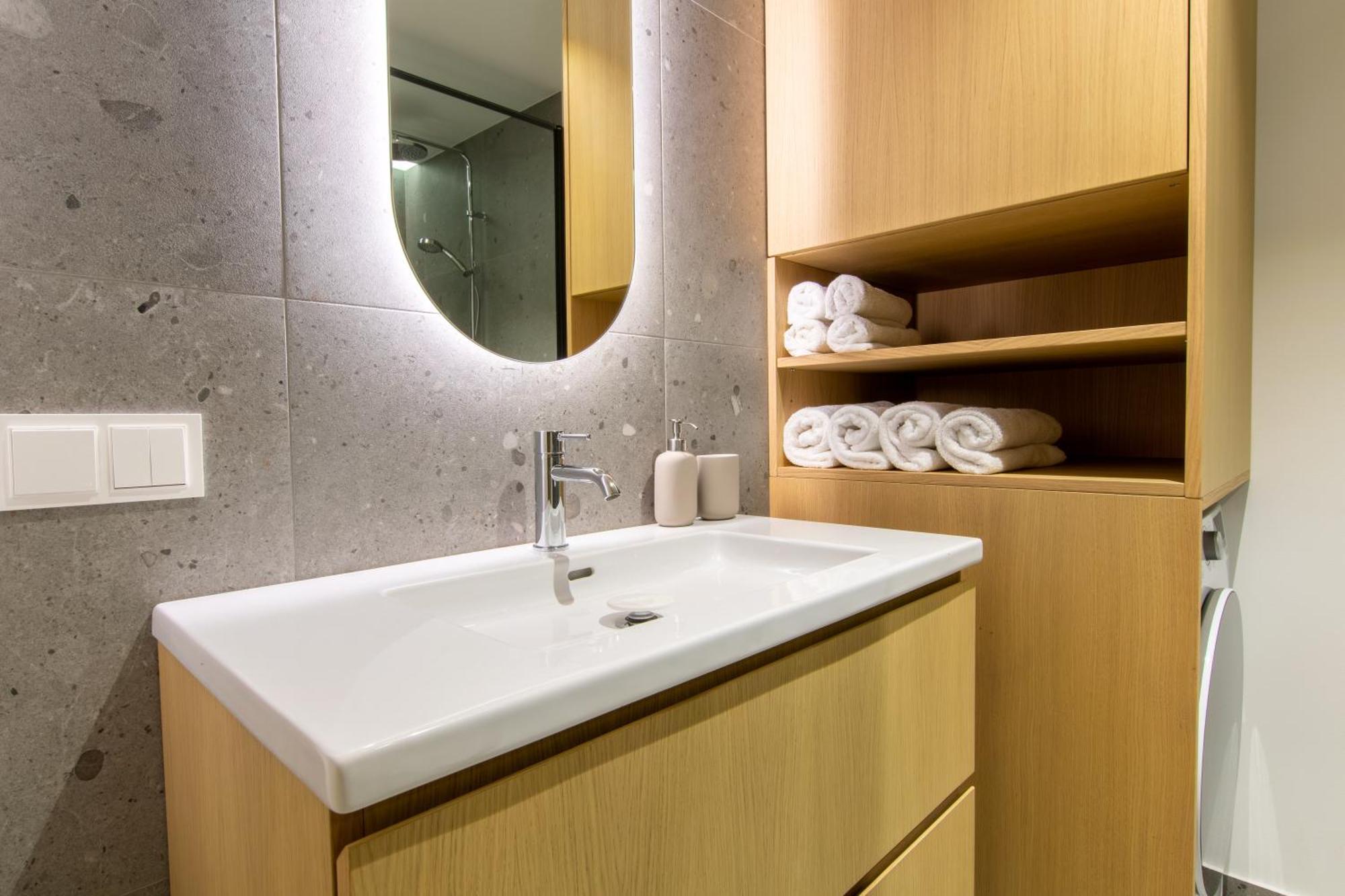 Tobiase Residences - Luxury Apartments Талин Екстериор снимка