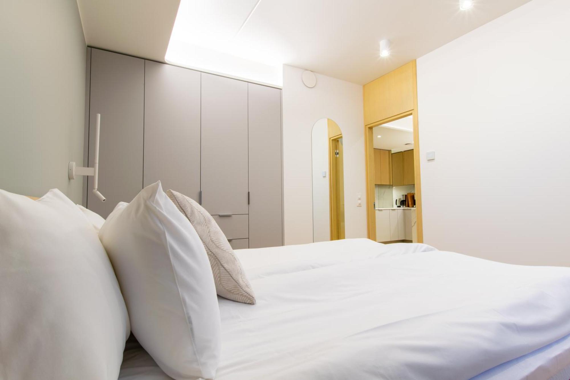 Tobiase Residences - Luxury Apartments Талин Екстериор снимка